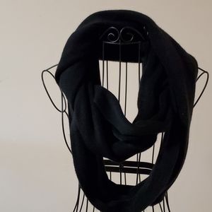 Black circle scarf